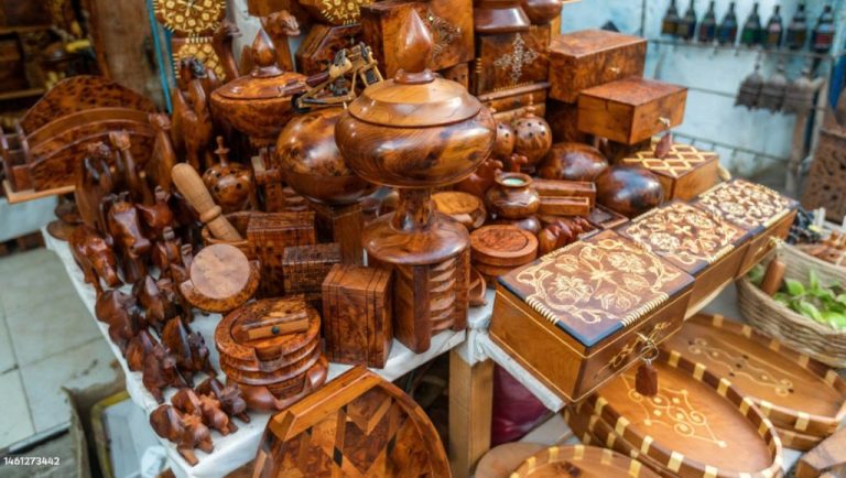 Essaouira medina guide : culture, souks, and local life